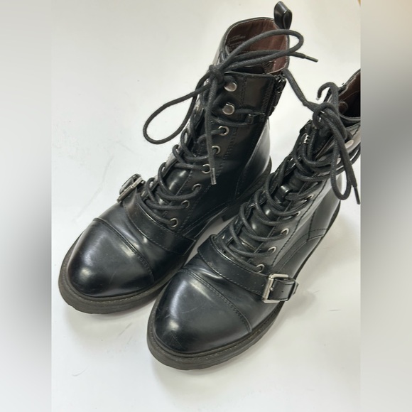 WHITE MOUNTAIN Black Leather Ankle Boots Size 8 - Picture 4 of 12